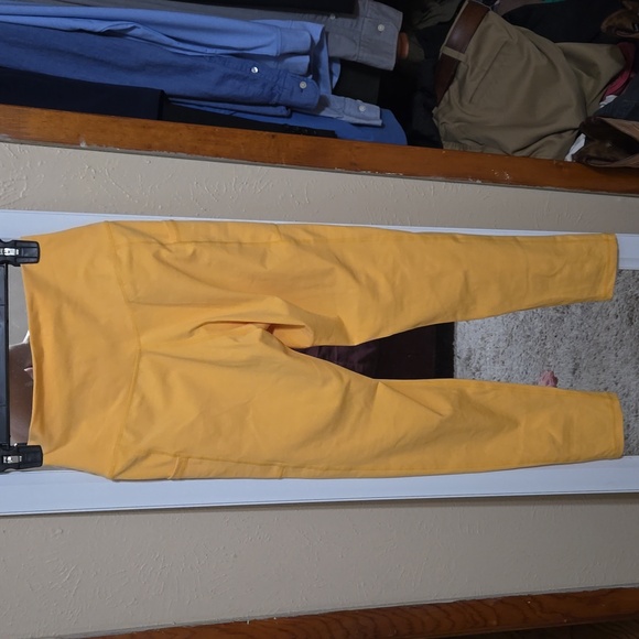 NWOT Colorfulkuala S M Buttery Yellow/Gold Leggings w pockets - Picture 4 of 8